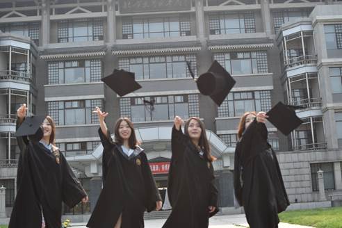 clip_image006.jpg ../../../../Downloads/青春大概如你所说-林洋.jpeg